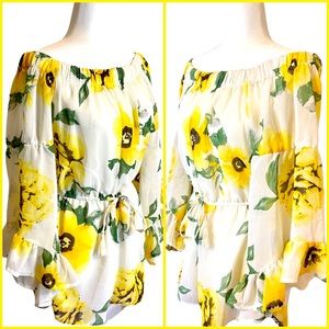 BLUSH - Hint Of Blush Floral, Ruffled, Bell sleeve,  Romper. Size M.